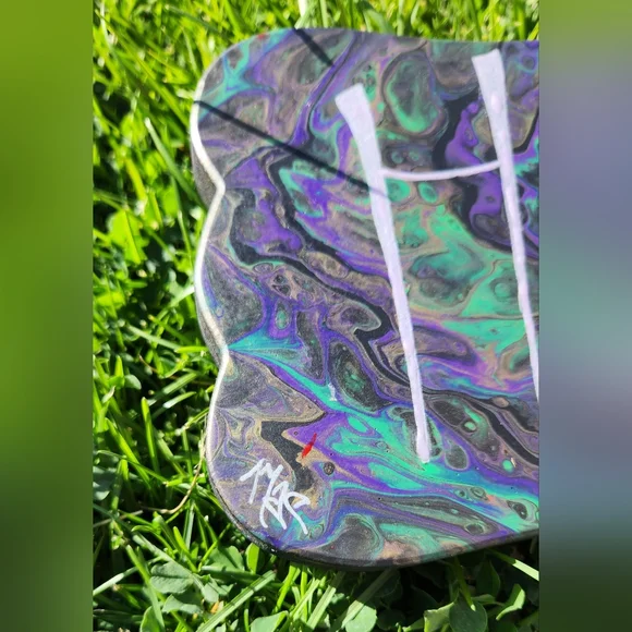 'Haunted' Acrylic Paint Pour - Picture 3 of 8